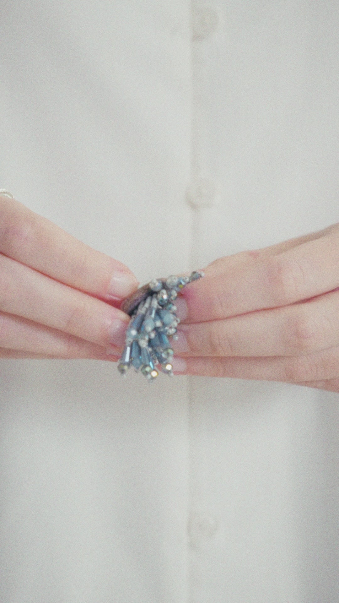 MAGNETIC BROOCH