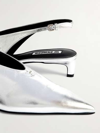 Maysale velvet pointed-toe